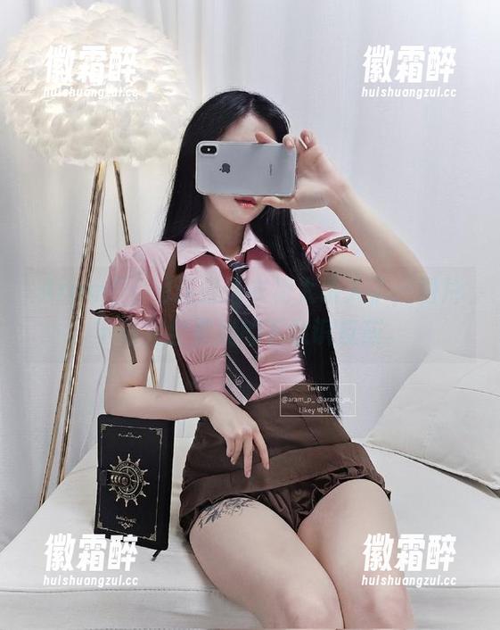 Aram(아람)这条连衣裙太诱人了，图片下载完全是我的下意识反应。