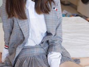 BoBoSocks袜啵啵 - 美图到爆！甜甜圈的黑丝大腿袜，我只能仰视…