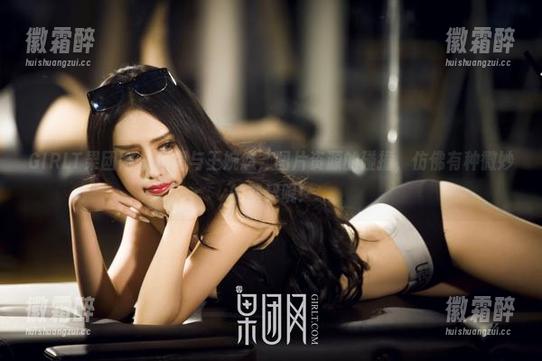 GIRLT果团网 - 短裙与王婉悠，图片资源的碰撞，仿佛有种微妙的默契呢！