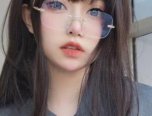 K酱精选图包，偶像也有人设，但性感不需要任何设定，哈哈，太真实了！
