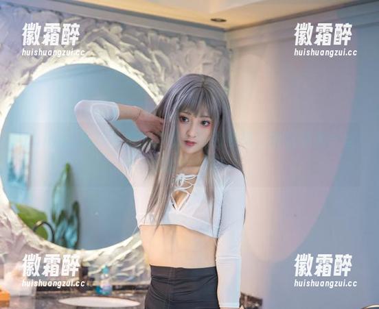 Luisa_零纱 Luisa_零纱与她的豹纹:图片合集,给你带来一丝骚动和欢乐!