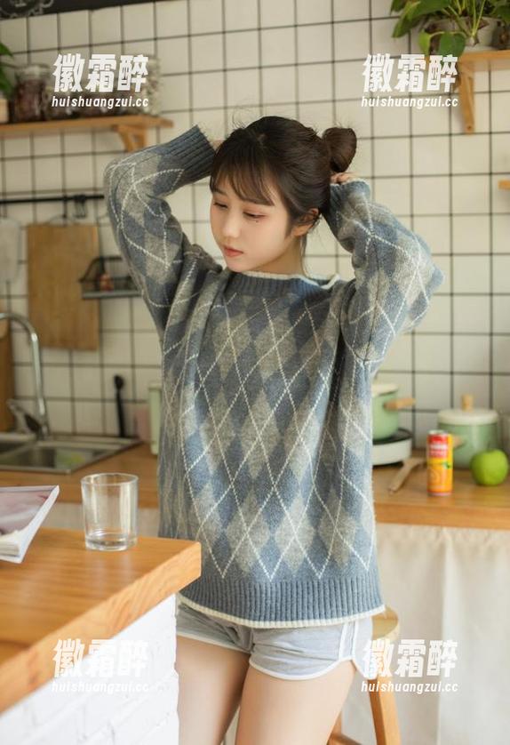 喵糖映画的精美套图，绘里兔女郎的尾巴好像在说：来，跳舞吧，别害羞。