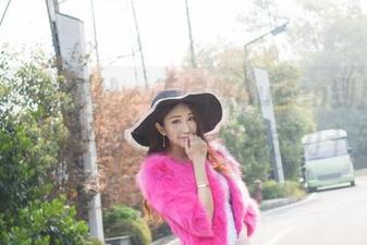 MiStar魅妍社 - 王婉悠Queen到底有多会拍，私拍里她的美足冲击力十足！