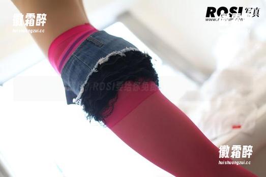 想拍粉色照片？ROSI要给你免费乐趣，快来撩一撩！