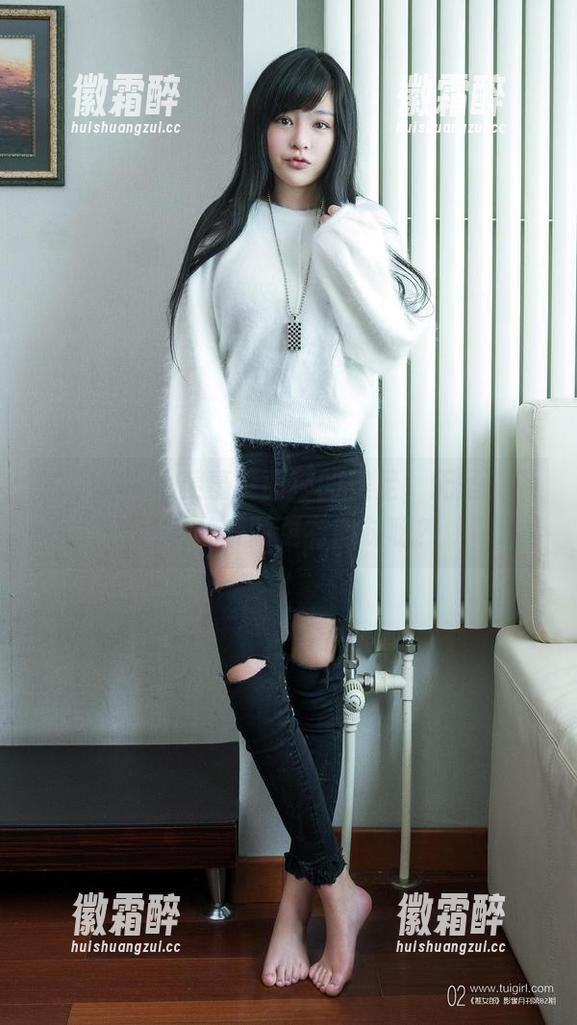 TuiGirl - 羡慕李丽莎的美足，无圣光下的图片反而更有韵味呀？