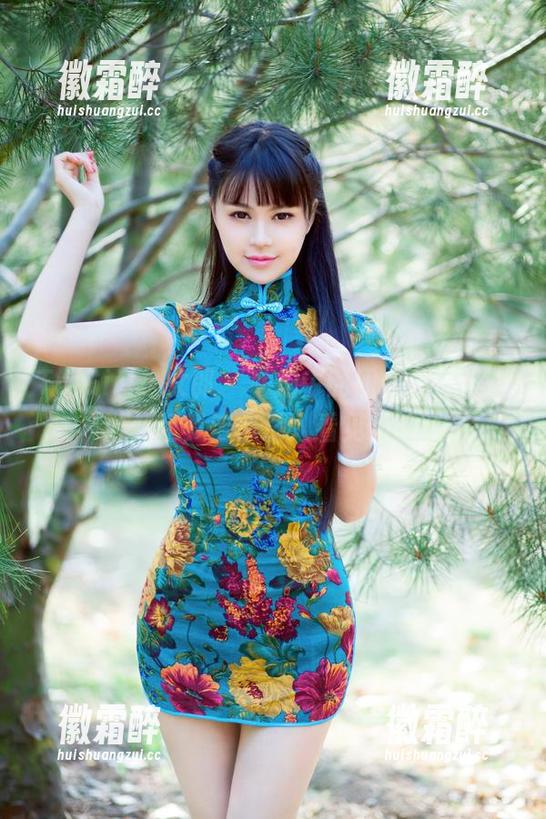 TuiGirl推女郎 - 私拍中的职业装，这一刻赵梦洁像没人看见似的