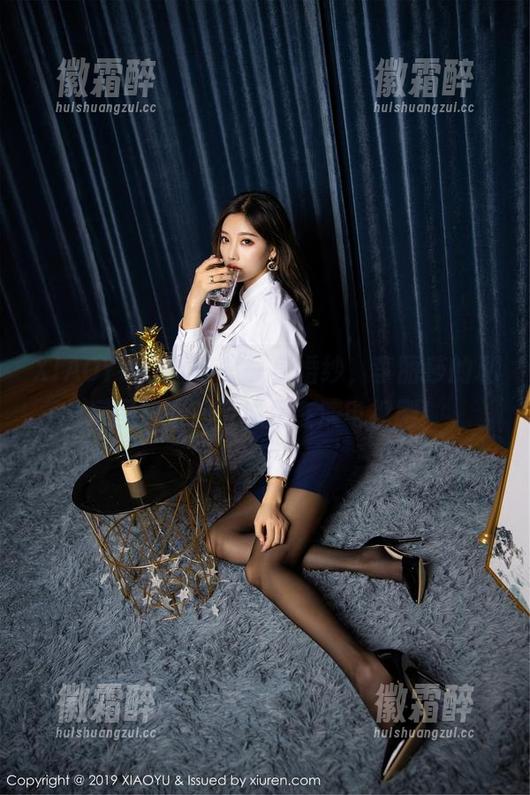 XIAOYU语画界 - 一身婚纱，李丽莎的私房图包走起，像是在演电视剧！