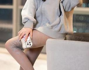 XIAOYU语画界 - 哈哈，程程程的JK套图，分享你的想法好不好？
