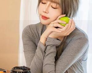 XINGYAN星颜社 - 李丽莎的校园日常，免费图包捎来了嫩绿的回忆。