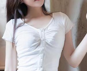 Xiuren秀人网 - 一条红裙、一份KOKO可可的图包，轻松让人瞬间想起《风中奇缘》！
