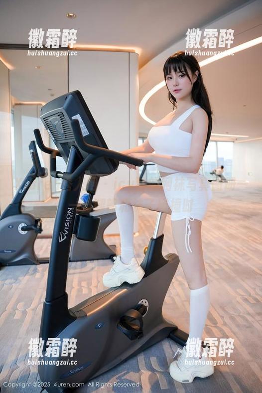 Xiuren秀人网 - icy猪的网袜写真图册——当腿部和袜子碰撞时