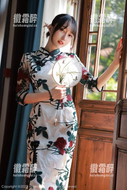 Xiuren秀人网-周慕汐fairy Xiuren秀人网 - 从工作到妩媚,周慕汐fairy职场制服图集,点击下载解锁