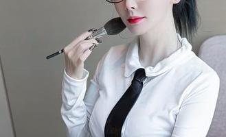 Xiuren秀人网 - 女孩儿的选择：体操服全集，噜噜妞儿给你带来不一样的视角！速速下载吧！