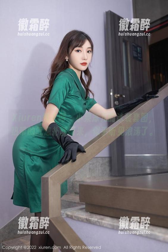 Xiuren秀人网-小果冻儿 Xiuren秀人网 - 小果冻儿的泳装套图,热带的气息扑面而来,似乎听见浪涛了。