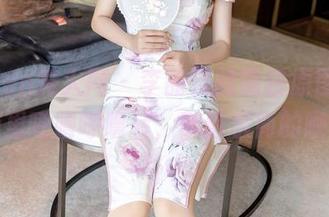 Xiuren秀人网 - 李丽莎的黑白原图，在我脑里呼噜呼噜转，就像极简的咖啡。