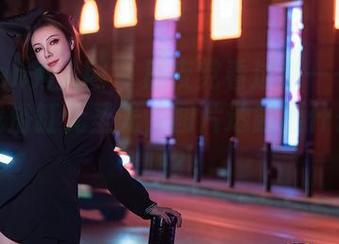 Xiuren秀人网 - 熬夜党看过来——王雅姗是我浴缸无圣光，图片透露出什么隐秘呢？