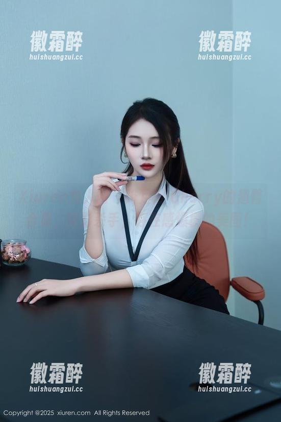 Xiuren秀人网 - 绯月樱-Cherry的翘臀合集，背影杀手，存在感爆棚的美图！
