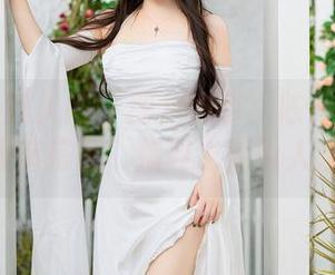 Xiuren秀人网 - 图片分享：陈雅漫VICKY的短裤搭配，拖鞋也能引人注目？