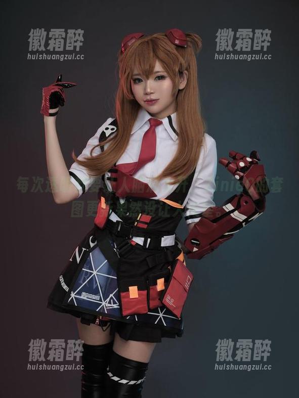 每次透明都要让人脑洞大开，ZinieQ的套图更新果然没让人失望。