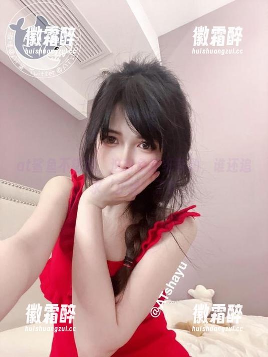 at鲨鱼不错哦，这粉色壁纸带劲，谁还追求‘正经’了？