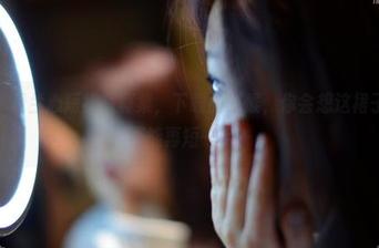 pans - 看兰心短裙写真集，下载的时候，你会想这裙子……能不能再短一点？