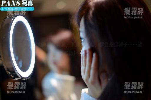 pans - 看兰心短裙写真集，下载的时候，你会想这裙子……能不能再短一点？