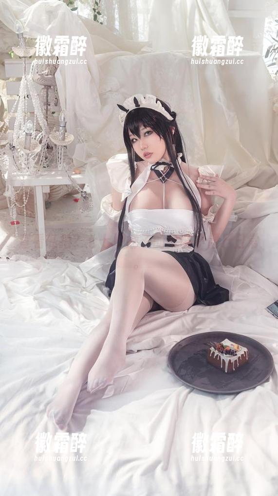查看私拍？七七娜娜子的荒诞小僵尸日常。
