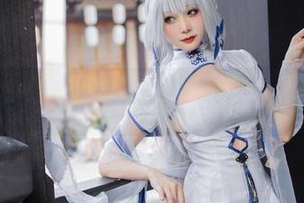 当三刀刀miido穿上水手服——原图让这个夏天变成了喝椰汁的日子。
