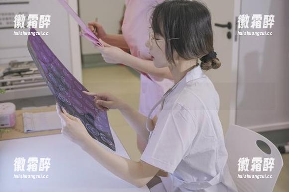 不收费的云溪溪女友写真，存在即合理，情趣满满。