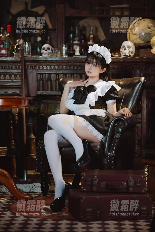 失眠小宁的新美图：纯洁巫女与现实的“搏斗”？