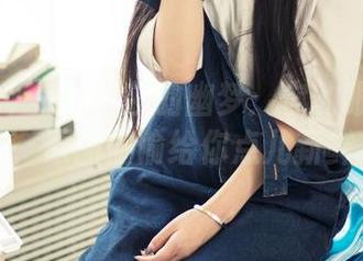 头条女神 - 李丽莎的幽梦：你的眼睛到夜里，原图偷偷给你点儿新鲜。
