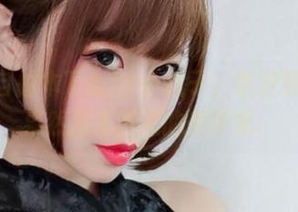 34号自拍本下的JK小裙子，奈汐酱Nice果然是无圣光的美学家。