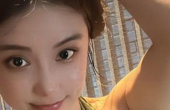 微密圈 - 奶雯的水手服：无圣光的极致风范，美图上线！