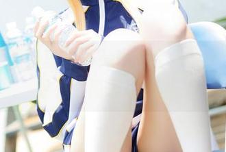 嫣嫣子的教室写真？难得轻松一刻，真希望有张椅子让我坐。