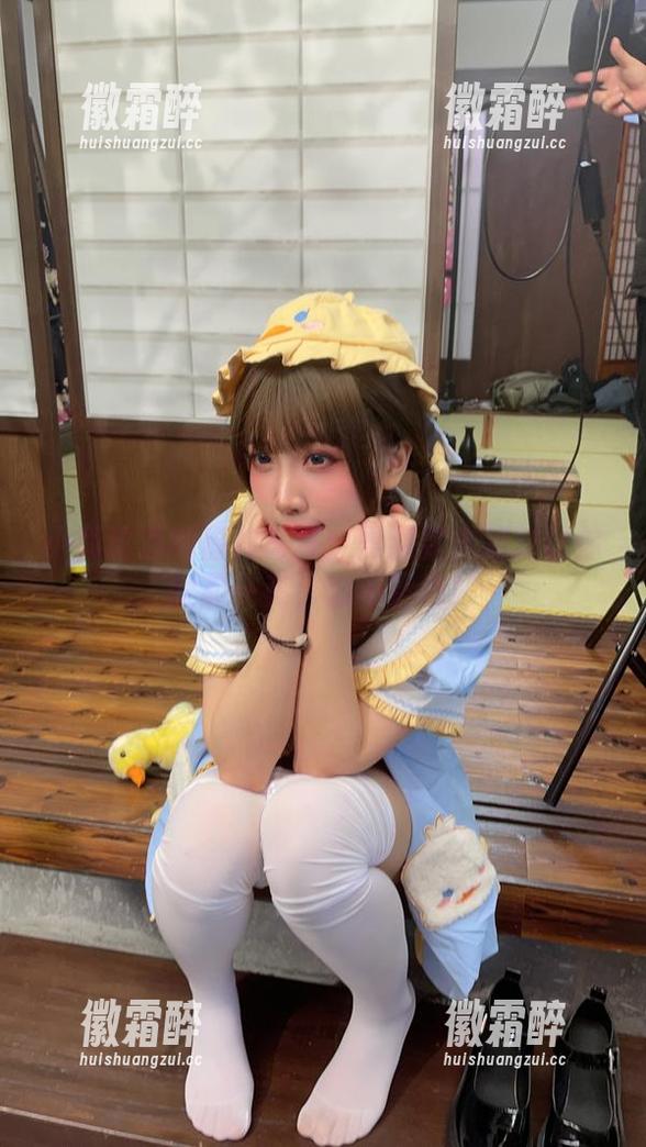 小和甜酒 小和甜酒的福利写真:黑羽款式绝对让你眼前一亮,想不到吧!