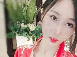 微密圈 - 小玉吃果冻的套装全集，原图不藏着掖着，给你一个直白的看法。