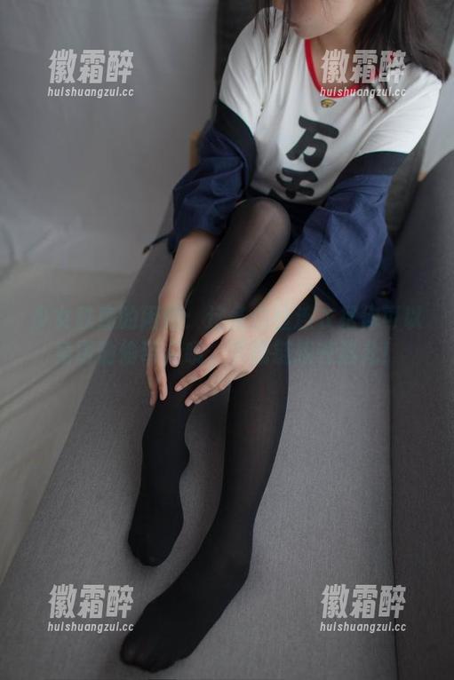少女秩序的闲情：这条白丝连衣裙你可以免费偷偷带走哦，下载链接在这儿！