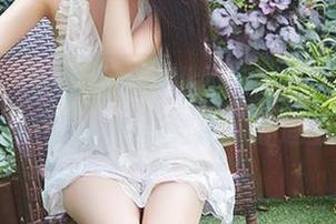 尤蜜荟 - 分享抖娘利世的高跟鞋，曾经我也想尝试，但最后选择了舒适生活。