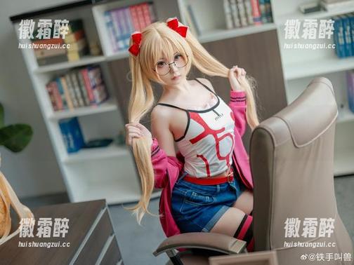 禁忌搭配？幼水铃衣的VK更新，带小蛋糕的JK在你心中翻江倒海