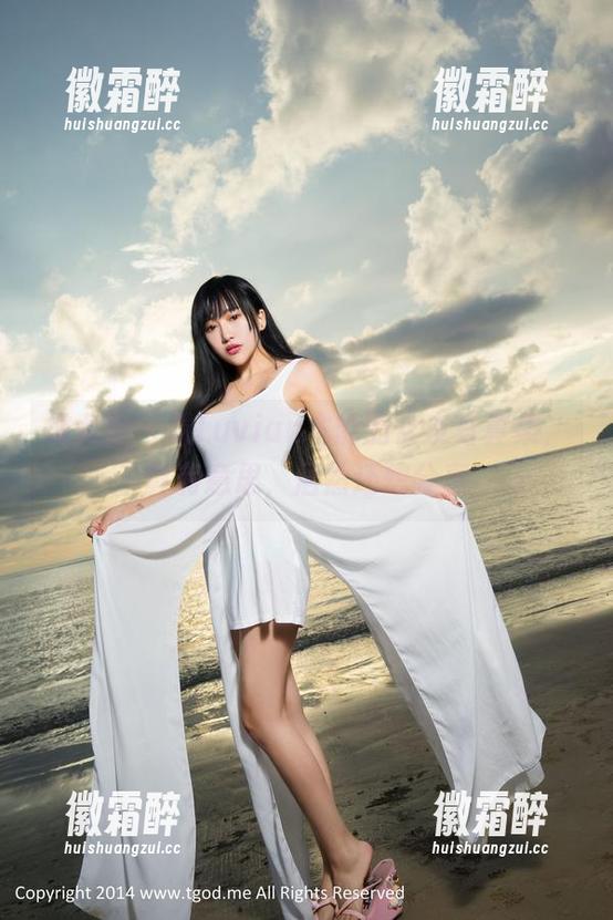 推女神 - 看Luvian本能的女友写真集，真有意思，居然还想分享