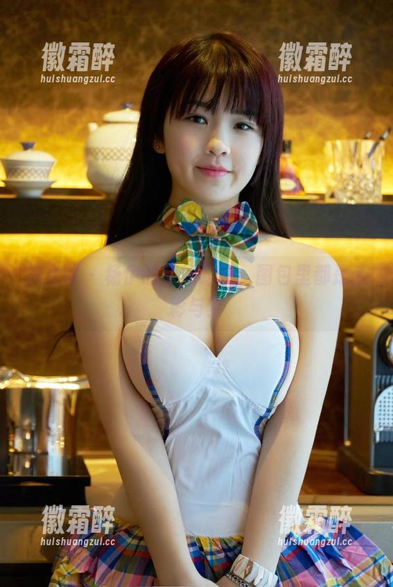 推女郎 - 杨伊的空姐时光，图包里都是云彩与梦