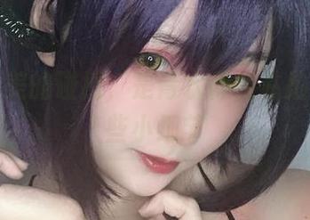瑕疵与美的碰撞，是青水裸足私拍里的那些小细节