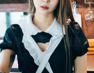 原图大逆袭！普美(bomi)把女王的气场演绎得几乎不食人间烟火。