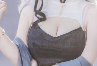 末夜787的黑色漆皮兔女郎，穿上去就是那种不小心让人多看几眼的cos。图包点开就想把你扣到。