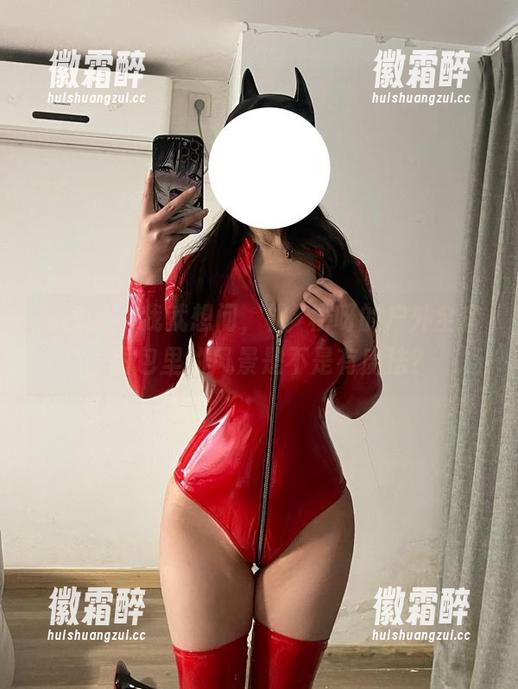 微密圈 - 我就想问，桃沢樱呀的户外全套，图包里的风景是不是有魔法？