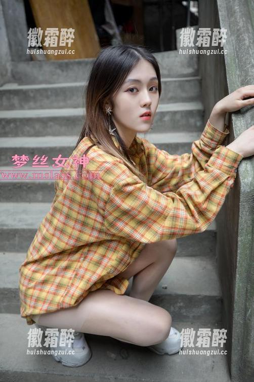 梦丝女神 - 灵唯的户外图集：当她决定不再做室内植物时，结果是…