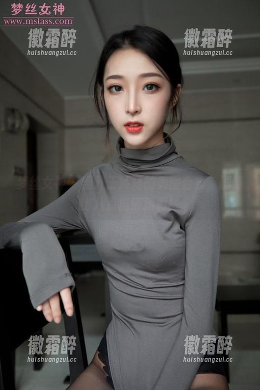 梦丝女神 - 翻开王娇娇的美图合集，剧情比八点档还精彩！