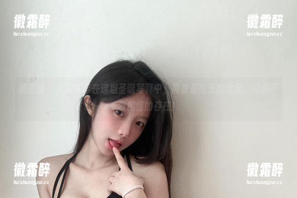 微密圈 - 火龙果羊在这组圣诞写真中，简直是时光的收藏，是我不敢相信的存在！