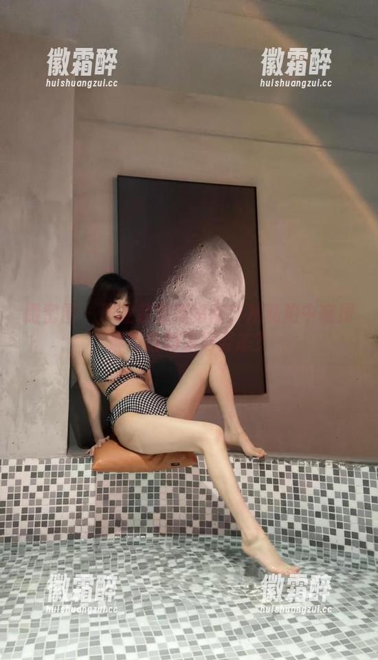 微密圈 - 职业装穿搭指南：从私拍中窥探琳铛铛的职场姿态？