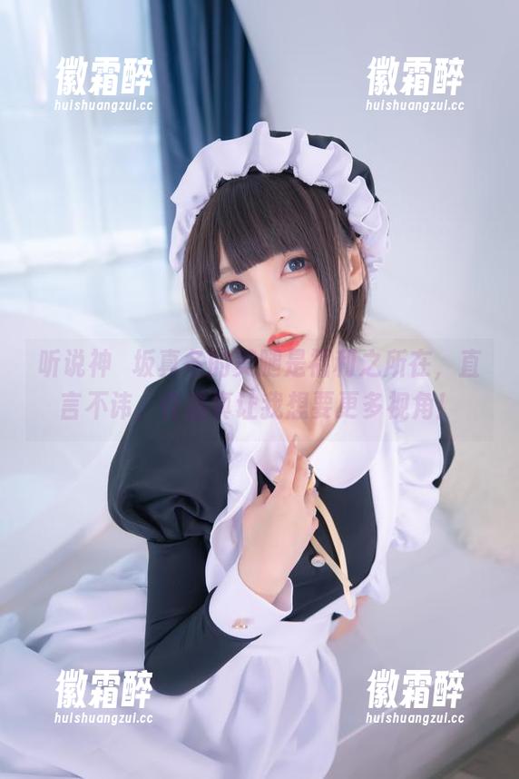听说神楽坂真冬的美腿是福利之所在，直言不讳，作品真让我想要更多视角！